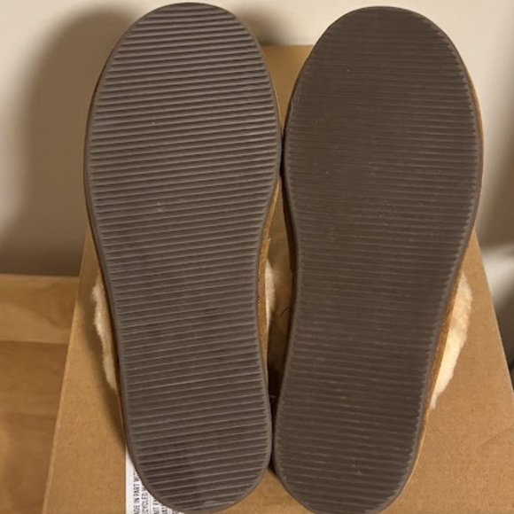 NWOT SOX TAB Furry Clog Slippers Indoor/Outdoor Fur Lining Tan Suede - Picture 3 of 4